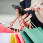 Cara Menghindari Gaya Hidup Konsumtif di Media Sosial: Panduan Lengkap untuk Stabilitas Keuangan