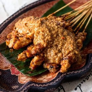 Menguak Rahasia Kelezatan: Cara Membuat Sate Ayam Madura dengan Bumbu Kacang Kental Autentik di Rumah