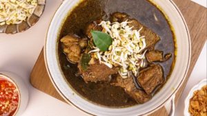 Mengungkap Rahasia Kelezatan Resep Rawon Daging Sapi Khas Jawa Timur yang Hitam Pekat