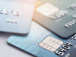 Panduan Lengkap: Apa Keuntungan Memakai Kartu Kredit Logam Premium untuk Keuangan dan Bisnis Anda?